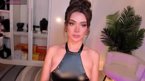 Ms. Laura online show from February 2, 10:17 pm