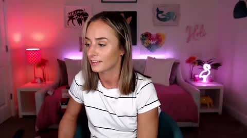 Holi Hurricane online show from March 2, 7:32 am