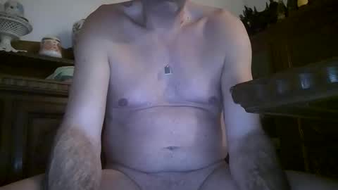 holly1982 online show from April 14, 9:51 pm
