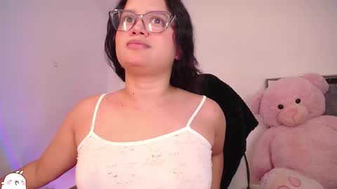 holly_16 online show from October 5, 4:54 am