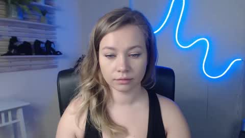 Holly online show from February 19, 5:16 am