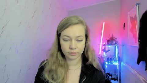 Holly online show from November 21, 11:03 pm