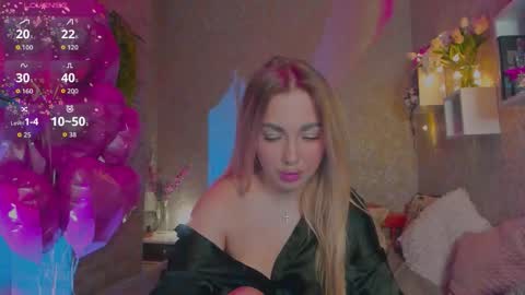 holly_molly8 online show from March 27, 6:31 pm