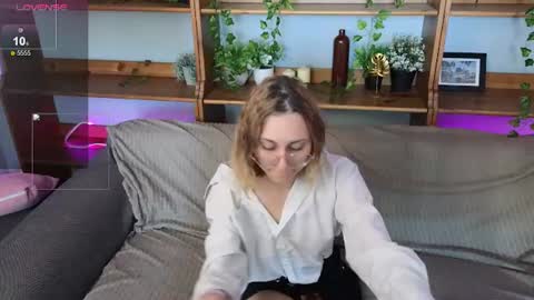 Polly online show from June 17, 3:11 am