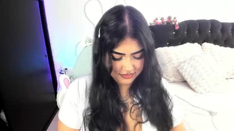 Holly online show from April 10, 6:56 pm