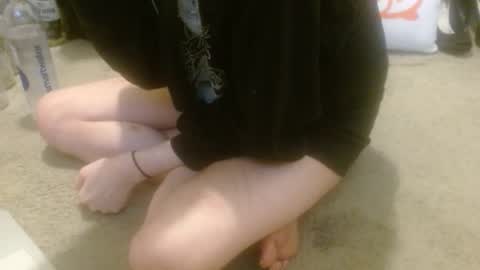 Holly Hawkes online show from February 7, 11:41 pm