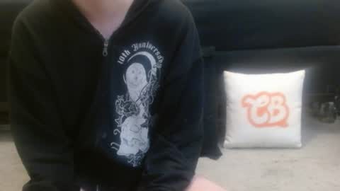 Holly Hawkes online show from April 16, 12:33 am