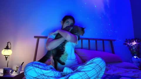 hollyshit_ online show from September 18, 2:15 am