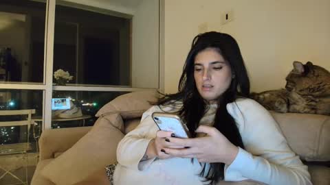 hollyshit_ online show from March 9, 2:05 am