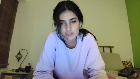 hollyshit_ online show from February 6, 2:26 am