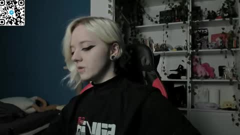 holy_mistresss online show from November 26, 9:39 am