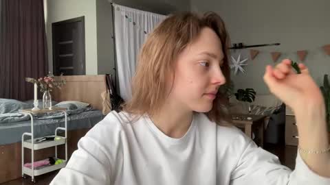 dori not holy get my tg channel with link from description under last photo online show from February 18, 12:27 pm