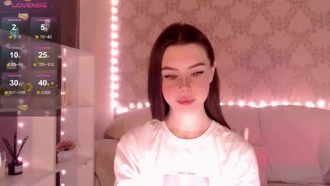 Snapshot of holymiax chatting on October 22, 3:42 am Mia online show from October 22, 3:42 am