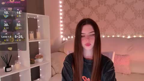 Mia online show from July 16, 3:32 am