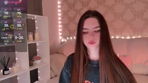 Mia online show from July 10, 3:55 am