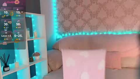 Mia online show from June 8, 3:51 am