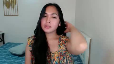 Snapshot of holymolly17 chatting on October 24, 4:41 pm holymolly17 online show from October 24, 4:41 pm