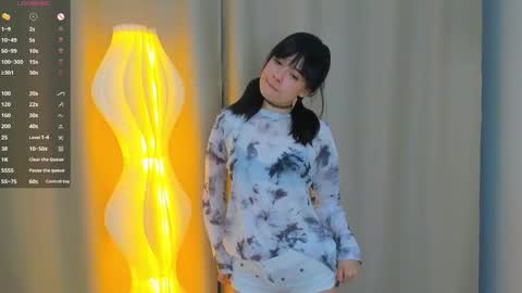 Snapshot of honeey_beee chatting on September 23, 7:42 pm May online show from September 23, 7:42 pm