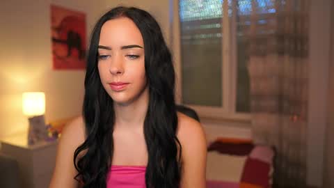 Snapshot of honey__kate chatting on September 12, 8:27 am Kate online show from September 12, 8:27 am