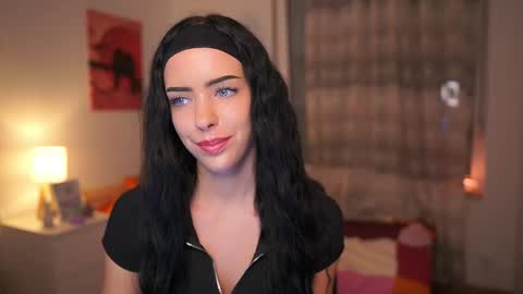 Snapshot of honey__kate chatting on September 18, 6:23 pm Kate online show from September 18, 6:23 pm