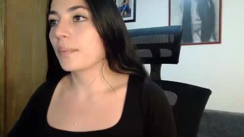 Honey Aynu online show from April 18, 7:58 pm