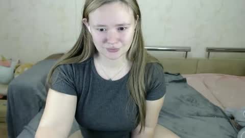honey_caramelle online show from January 24, 9:04 pm