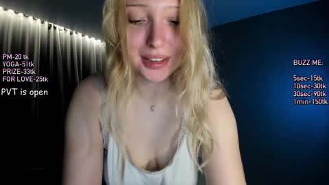 Honey and Misa online show from April 10, 10:14 pm