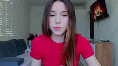 honey_peachy online show from June 7, 6:18 am