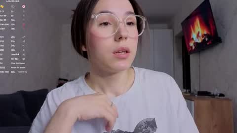 honey_peachy online show from May 11, 12:56 pm