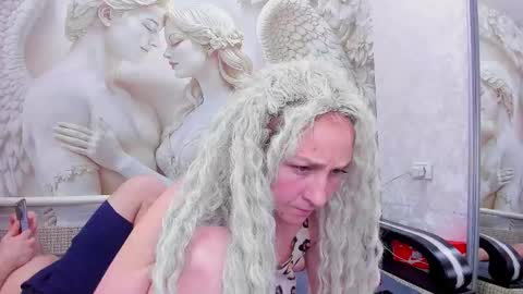 CHRISTIE and HERALD online show from January 10, 11:59 am