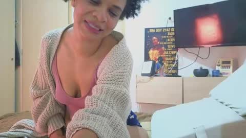 Honey-Sweett online show from April 19, 11:00 am