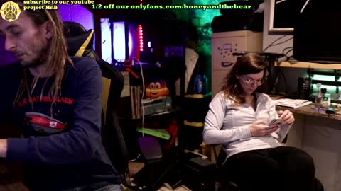 Honey and Bear online show from February 3, 2:03 am