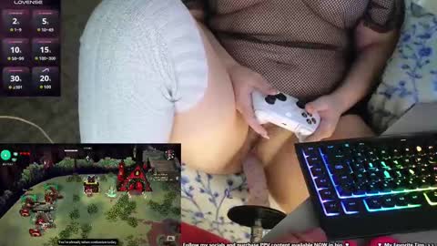 Snapshot of honeybabe_gfe chatting on September 27, 7:11 pm honeybabe_gfe online show from September 27, 7:11 pm