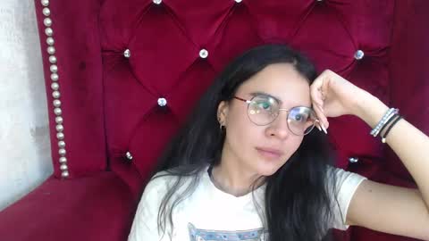 Emily online show from November 17, 8:22 pm