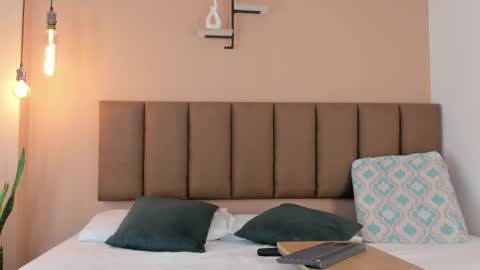 honeygray02 online show from October 20, 12:21 pm