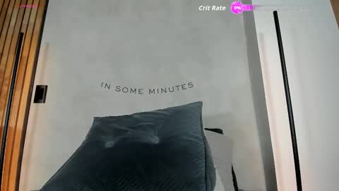 Sofia independent model online show from November 13, 11:35 am