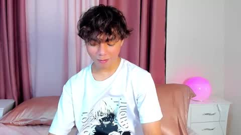 honeymoon_sariel online show from January 17, 9:01 pm