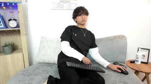 honeymoon_sariel online show from September 14, 8:32 pm