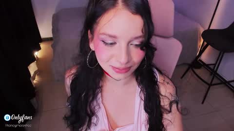       online show from March 25, 1:45 am