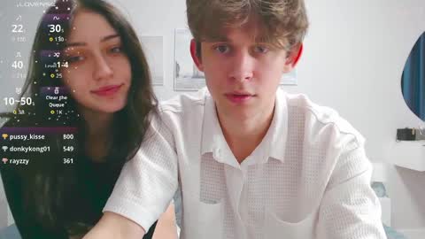 Noah and Sophie online show from March 31, 7:36 pm