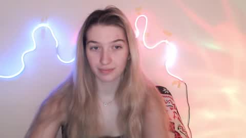 honeyveil online show from March 31, 12:38 pm