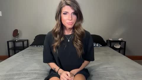 HoneyVelourTS online show from February 16, 1:04 am