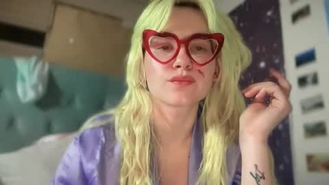 Emi Rose online show from October 18, 4:49 am