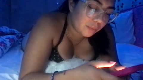 Snapshot of honeyy_89 chatting on October 11, 2:38 am honeyyy89 online show from October 11, 2:38 am