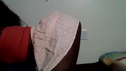 honeyy_x online show from April 22, 6:48 pm