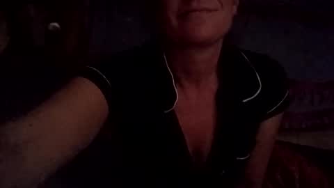 hoodoou online show from April 8, 6:38 am