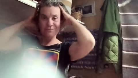 hoodoou online show from April 19, 4:24 am