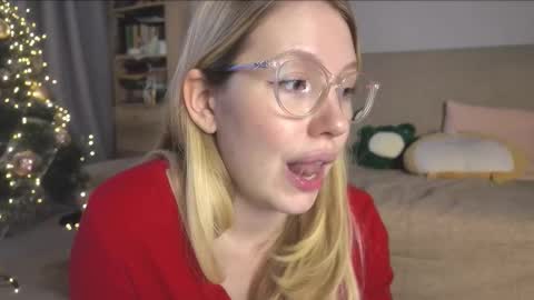 Audrey online show from December 22, 3:35 am