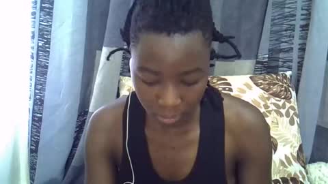 Leila online show from April 18, 9:00 am