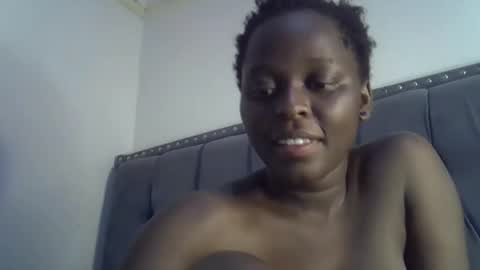 horny_ebony546069 online show from December 13, 4:16 pm
